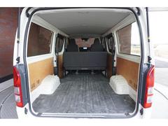 ������ͭ���θܵ���­�١���ؤ���Ź�Ǥϡ�����Źĺ�����٤ƤΤ����ͤˤ���­���������뤴�б�����«���Ƥ���ޤ� 7