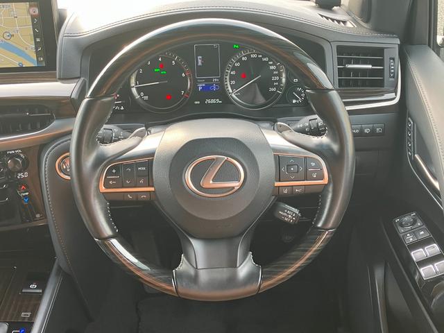 ＬＸ ＬＸ５７０ブラックシークエンス　修復歴無　禁煙車　３列シート８人乗　マークレビンソン　リアエンターテイメント　モデリスタエアロ　ＴＲＤ２１インチ鋳造アルミホイール　セミアニリン本革電動シート　ＶＩＰＥＲセキュリティ　社外レーダー（18枚目）