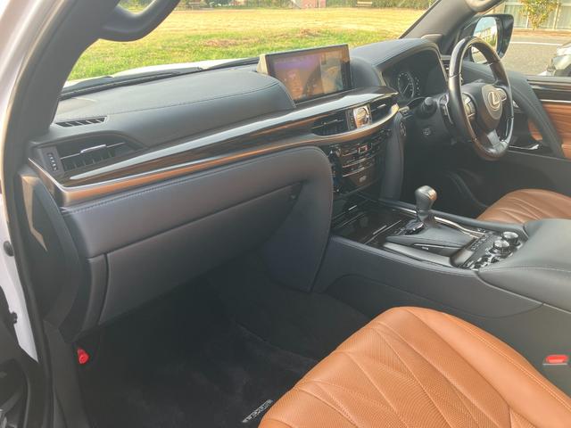 ＬＸ ＬＸ５７０ブラックシークエンス　修復歴無　禁煙車　３列シート８人乗　マークレビンソン　リアエンターテイメント　モデリスタエアロ　ＴＲＤ２１インチ鋳造アルミホイール　セミアニリン本革電動シート　ＶＩＰＥＲセキュリティ　社外レーダー（42枚目）