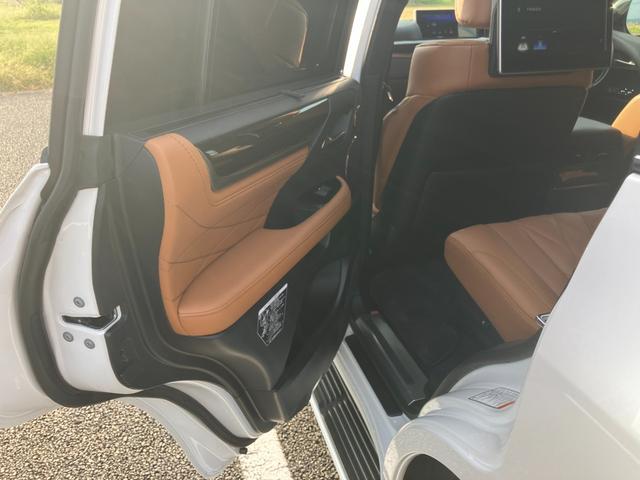 ＬＸ ＬＸ５７０ブラックシークエンス　修復歴無　禁煙車　３列シート８人乗　マークレビンソン　リアエンターテイメント　モデリスタエアロ　ＴＲＤ２１インチ鋳造アルミホイール　セミアニリン本革電動シート　ＶＩＰＥＲセキュリティ　社外レーダー（47枚目）
