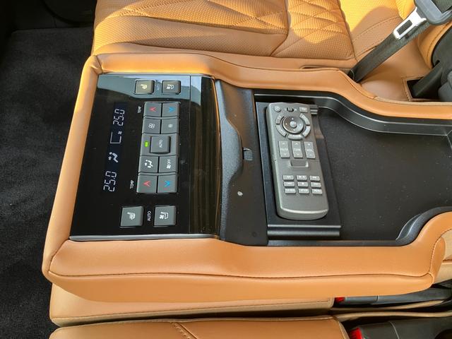 ＬＸ ＬＸ５７０ブラックシークエンス　修復歴無　禁煙車　３列シート８人乗　マークレビンソン　リアエンターテイメント　モデリスタエアロ　ＴＲＤ２１インチ鋳造アルミホイール　セミアニリン本革電動シート　ＶＩＰＥＲセキュリティ　社外レーダー（50枚目）