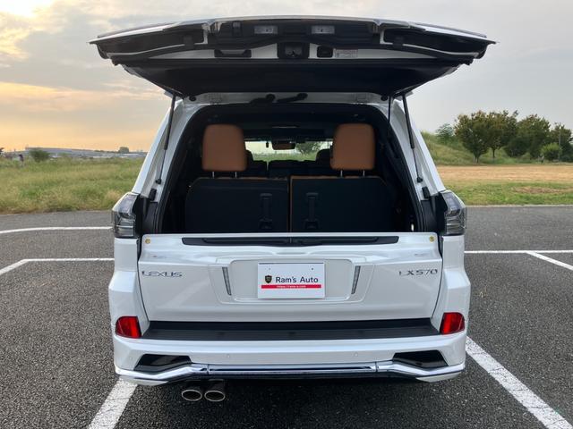 ＬＸ ＬＸ５７０ブラックシークエンス　修復歴無　禁煙車　３列シート８人乗　マークレビンソン　リアエンターテイメント　モデリスタエアロ　ＴＲＤ２１インチ鋳造アルミホイール　セミアニリン本革電動シート　ＶＩＰＥＲセキュリティ　社外レーダー（52枚目）