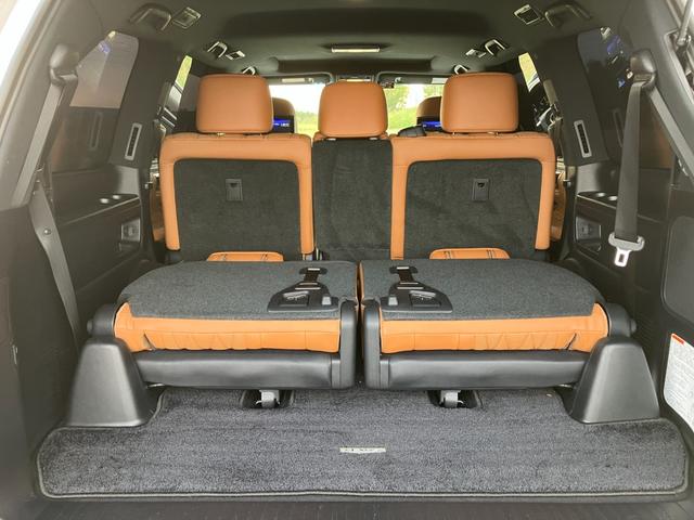 ＬＸ ＬＸ５７０ブラックシークエンス　修復歴無　禁煙車　３列シート８人乗　マークレビンソン　リアエンターテイメント　モデリスタエアロ　ＴＲＤ２１インチ鋳造アルミホイール　セミアニリン本革電動シート　ＶＩＰＥＲセキュリティ　社外レーダー（54枚目）