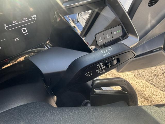 ＲＳ３ ベースグレード　ＥＴＣ　全方位カメラ　ドライブレコーダー　レーダー探知機　シートヒーター　パワーバックドア　シートメモリー　パーキングアシスト　電子パーキング　フルセグＴＶ　ＵＳＢ　ＢＴ（31枚目）