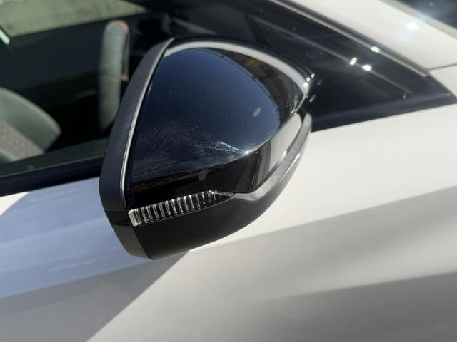 ＲＳ３ ベースグレード　ＥＴＣ　全方位カメラ　ドライブレコーダー　レーダー探知機　シートヒーター　パワーバックドア　シートメモリー　パーキングアシスト　電子パーキング　フルセグＴＶ　ＵＳＢ　ＢＴ（43枚目）