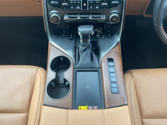 LX LX600 法人ワンオーナー★純正メーカーナビ★フルセグTV★Fモデリスタエアロ★リアエンターテインメントシステム★サンルーフ★茶革シート★クールBOX★デジタルインナーミラー★純正OP22AW★ルーフレール(20枚目)