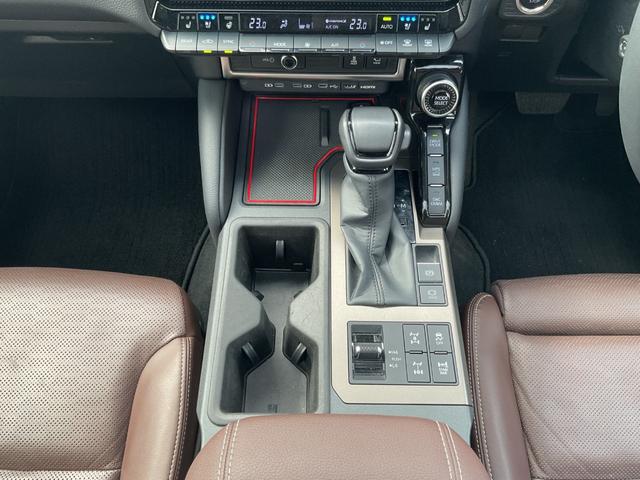 ランドクルーザー２５０ ＺＸ　法人１オナ★純正１２．３ディスプレイオーディオ★ＪＢＬ★ＳＲ★茶革★デジタルインナーＭ★セーフティセンス★チームメイト★ＪＡＯＳフルエアロ＆サイドステップ＆ドライブクロスホイール★ガナドールマフラー（24枚目）