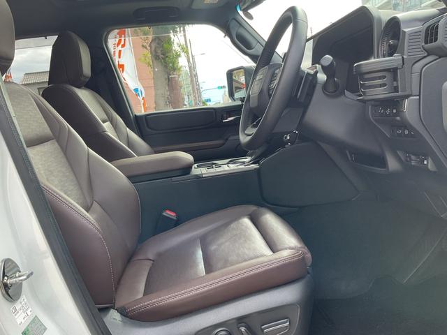 ランドクルーザー２５０ ＺＸ　法人１オナ★純正１２．３ディスプレイオーディオ★ＪＢＬ★ＳＲ★茶革★デジタルインナーＭ★セーフティセンス★チームメイト★ＪＡＯＳフルエアロ＆サイドステップ＆ドライブクロスホイール★ガナドールマフラー（28枚目）