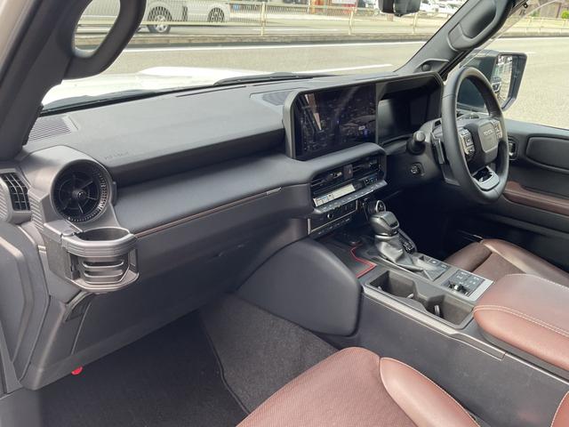 ランドクルーザー２５０ ＺＸ　法人１オナ★純正１２．３ディスプレイオーディオ★ＪＢＬ★ＳＲ★茶革★デジタルインナーＭ★セーフティセンス★チームメイト★ＪＡＯＳフルエアロ＆サイドステップ＆ドライブクロスホイール★ガナドールマフラー（31枚目）