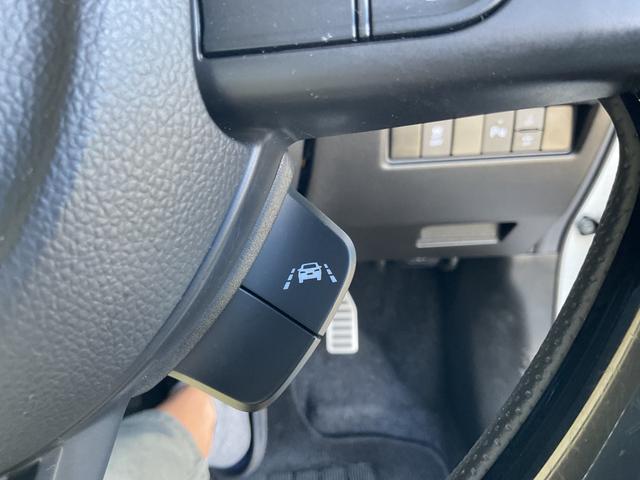 気さくで面倒見のいい、お客様と車のことしか考えてない店長とスタッフです。お車のことでしたらお電話でも、ご来店でも親身になってご対応させていただきますのでよろしくお願いいたします。