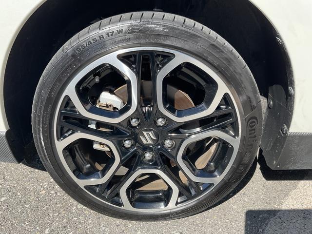 お車の買取をメインに行い、店舗の在庫を掲載しています。その為、在庫期間が大変短くなっておりますので、気になるお車がございましたらなんでもお問い合わせください。