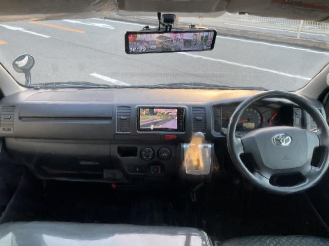 ハイエースバン ロングDX 法人ワンオーナー★車いす移動車★社外ストラーダSDナビフルセグTV★社外フリップダウンモニター★社外デジタルインナーミラー★Rカメラ★リアAC★サイドステップ★仕切りカーテン★キーレスキー★福祉車両(24枚目)