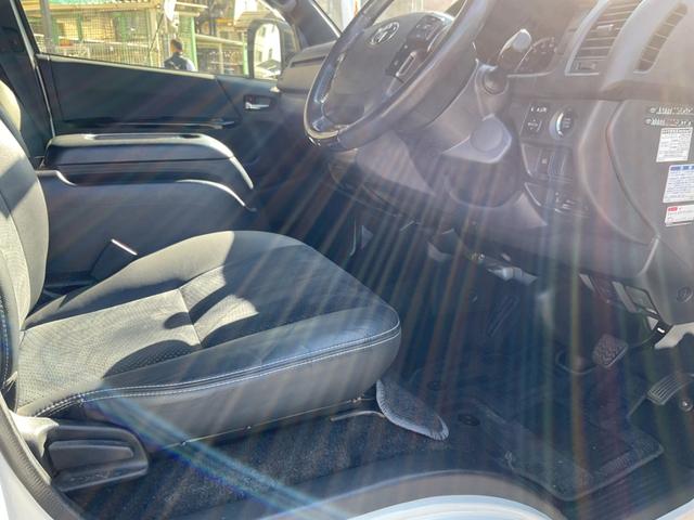 ハイエースバン スーパーＧＬ　ダークプライムＩＩ　★法人１オーナー★純正ＳＤナビＮＳＺＴ－Ｗ６６Ｔ★左右スライドドア★デジタルインナーＭ★パノラミビュー★Ｒカメラ★ＬＥＤヘッド★黒合皮コンビ★スマートＥ★フローリング調カーペット（14枚目）