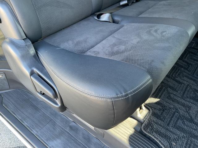 ハイエースバン スーパーＧＬ　ダークプライムＩＩ　★法人１オーナー★純正ＳＤナビＮＳＺＴ－Ｗ６６Ｔ★左右スライドドア★デジタルインナーＭ★パノラミビュー★Ｒカメラ★ＬＥＤヘッド★黒合皮コンビ★スマートＥ★フローリング調カーペット（16枚目）