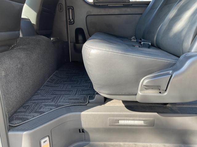 ハイエースバン スーパーＧＬ　ダークプライムＩＩ　★法人１オーナー★純正ＳＤナビＮＳＺＴ－Ｗ６６Ｔ★左右スライドドア★デジタルインナーＭ★パノラミビュー★Ｒカメラ★ＬＥＤヘッド★黒合皮コンビ★スマートＥ★フローリング調カーペット（23枚目）