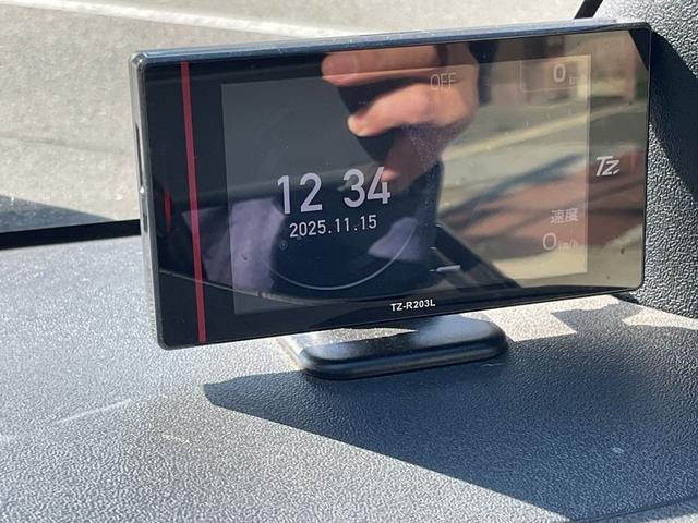 ハイエースバン スーパーＧＬ　ダークプライムＩＩ　★法人１オーナー★純正ＳＤナビＮＳＺＴ－Ｗ６６Ｔ★左右スライドドア★デジタルインナーＭ★パノラミビュー★Ｒカメラ★ＬＥＤヘッド★黒合皮コンビ★スマートＥ★フローリング調カーペット（36枚目）