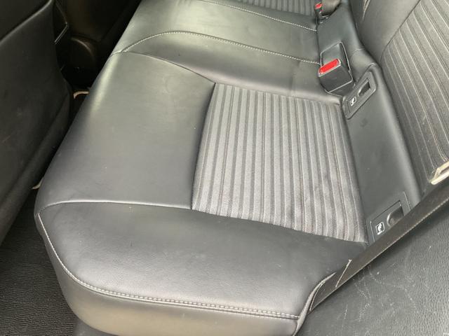 カローラツーリング ハイブリッド　ダブルバイビー　ワンオーナー★純正ディスプレイオーディオ（ナビＴＶ付）★合皮黒ハーフレザー★シートＨ★ハンドルＨ★セーフティセンス★ルーフキャリア★モデリスタスカッフプレート★ブラインドスポット★ＥＴＣ★Ｒカメラ（21枚目）