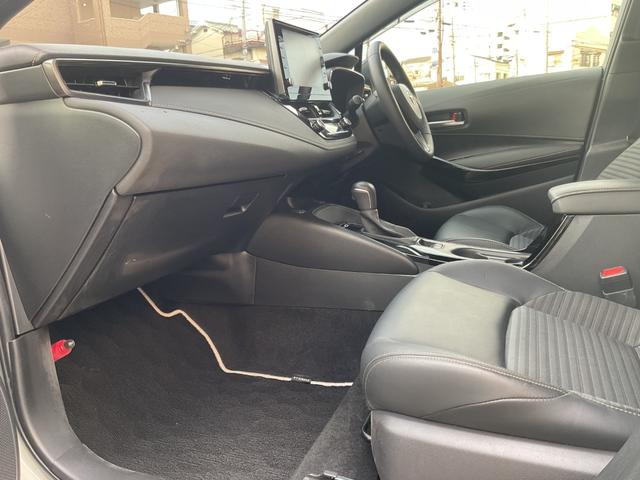 カローラツーリング ハイブリッド　ダブルバイビー　ワンオーナー★純正ディスプレイオーディオ（ナビＴＶ付）★合皮黒ハーフレザー★シートＨ★ハンドルＨ★セーフティセンス★ルーフキャリア★モデリスタスカッフプレート★ブラインドスポット★ＥＴＣ★Ｒカメラ（25枚目）