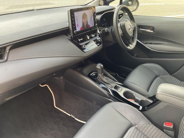 カローラツーリング ハイブリッド　ダブルバイビー　ワンオーナー★純正ディスプレイオーディオ（ナビＴＶ付）★合皮黒ハーフレザー★シートＨ★ハンドルＨ★セーフティセンス★ルーフキャリア★モデリスタスカッフプレート★ブラインドスポット★ＥＴＣ★Ｒカメラ（26枚目）