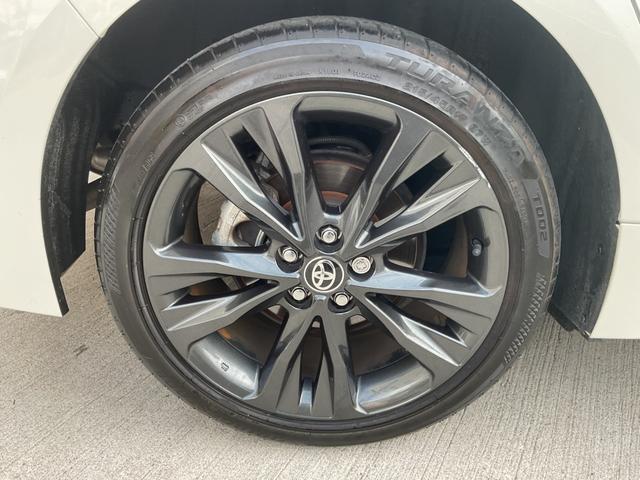 カローラツーリング ハイブリッド　ダブルバイビー　ワンオーナー★純正ディスプレイオーディオ（ナビＴＶ付）★合皮黒ハーフレザー★シートＨ★ハンドルＨ★セーフティセンス★ルーフキャリア★モデリスタスカッフプレート★ブラインドスポット★ＥＴＣ★Ｒカメラ（44枚目）