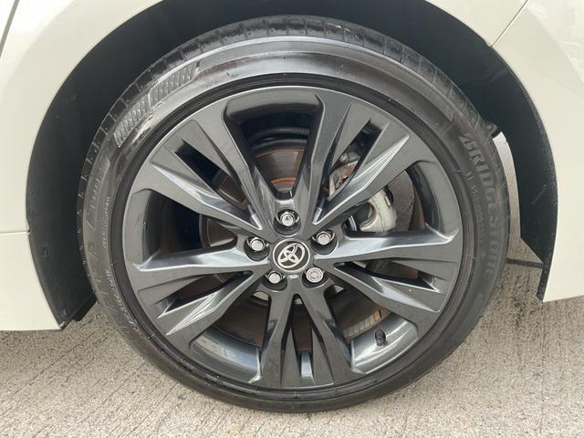 カローラツーリング ハイブリッド　ダブルバイビー　ワンオーナー★純正ディスプレイオーディオ（ナビＴＶ付）★合皮黒ハーフレザー★シートＨ★ハンドルＨ★セーフティセンス★ルーフキャリア★モデリスタスカッフプレート★ブラインドスポット★ＥＴＣ★Ｒカメラ（45枚目）