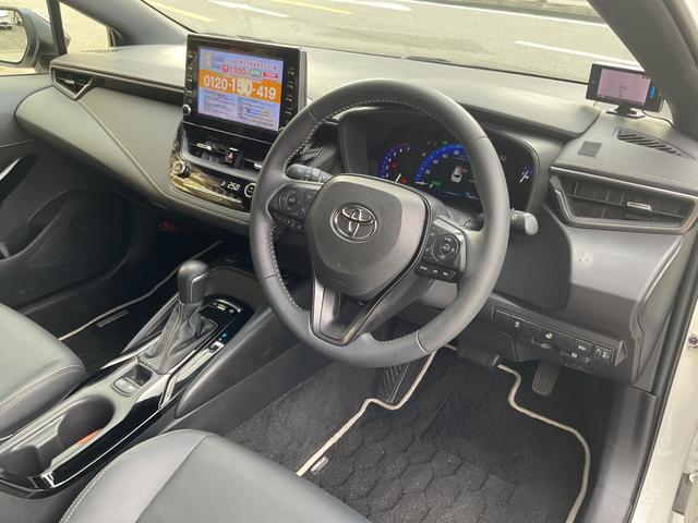 カローラツーリング ハイブリッド　ダブルバイビー　ワンオーナー★純正ディスプレイオーディオ（ナビＴＶ付）★合皮黒ハーフレザー★シートＨ★ハンドルＨ★セーフティセンス★ルーフキャリア★モデリスタスカッフプレート★ブラインドスポット★ＥＴＣ★Ｒカメラ（58枚目）