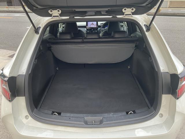 カローラツーリング ハイブリッド　ダブルバイビー　ワンオーナー★純正ディスプレイオーディオ（ナビＴＶ付）★合皮黒ハーフレザー★シートＨ★ハンドルＨ★セーフティセンス★ルーフキャリア★モデリスタスカッフプレート★ブラインドスポット★ＥＴＣ★Ｒカメラ（64枚目）