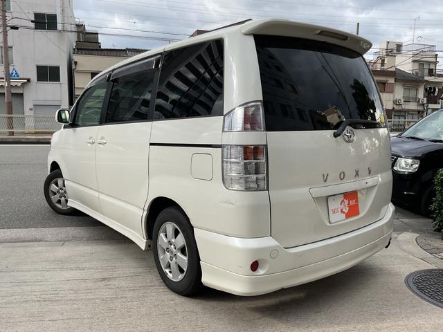 お車の買取をメインに行い、店舗の在庫を掲載しています。その為、在庫期間が大変短くなっておりますので、気になるお車がございましたらなんでもお問い合わせください。