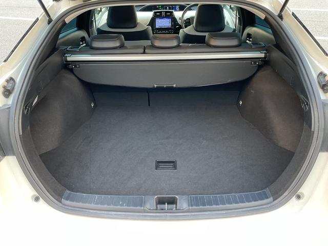 プリウス Ｓツーリングセレクション　ワンオーナー★社外メモリーナビフルセグＴＶ★セーフティセンス★Ｒカメラ★合皮グレーシート★グレー内装★シートＨ★Ｐスタート★スマートキー★純正１７ＡＷ★ステアリングスイッチ★ドラレコ★レーダー（32枚目）