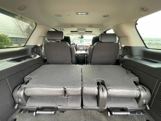 シボレータホ ＬＴ　ＬＴ　新車並行車　４ＷＤ　　サンルーフ　純正２０インチＡＷ　パナソニックナビ　レザー　リアヘッドレストモニター　パワーシート　ヒッチメンバー　ＥＴＣ　キーレス　１ナンバー（24枚目）