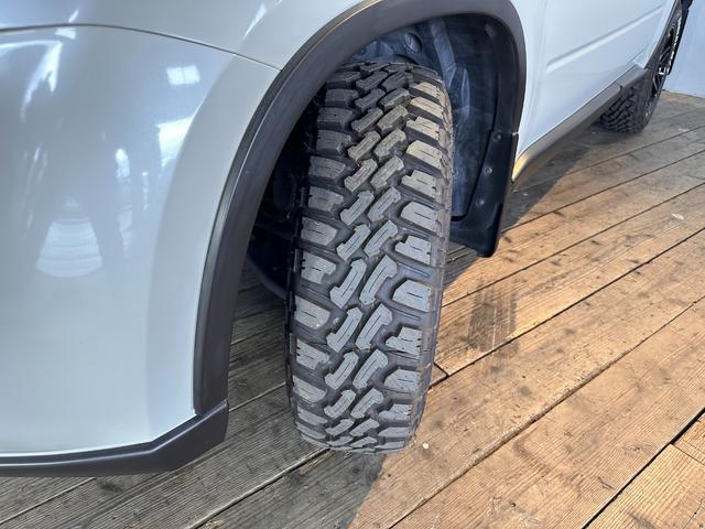 エクストレイル ２０Ｘｔｔ　６ヶ月無償保証・距離無制限保証　新品アルミホイール　新品ブロックタイヤ　ルーフキャリア　ナビ　ＴＶ　レザ－シ－ト　Ｂｌｕｅｔｏｏｔｈ　　ＥＴＣ　スマートキー（11枚目）