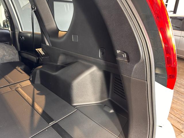 エクストレイル ２０Ｘｔｔ　６ヶ月無償保証・距離無制限保証　新品アルミホイール　新品ブロックタイヤ　ルーフキャリア　ナビ　ＴＶ　レザ－シ－ト　Ｂｌｕｅｔｏｏｔｈ　　ＥＴＣ　スマートキー（53枚目）