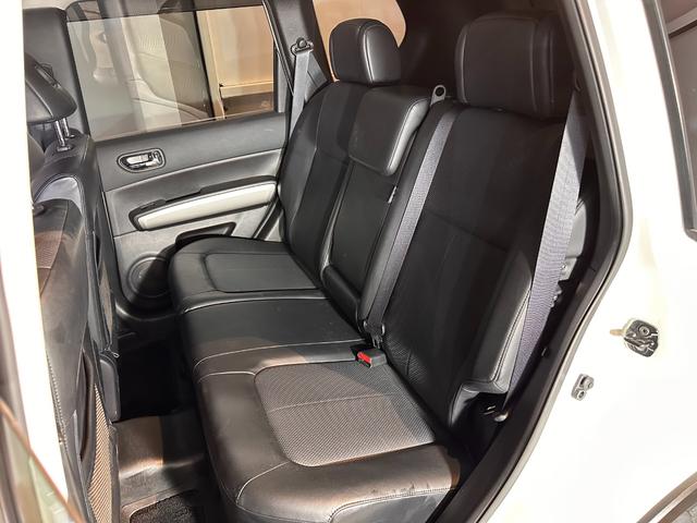 エクストレイル ２０Ｘｔｔ　６ヶ月無償保証・距離無制限保証　新品アルミホイール　新品ブロックタイヤ　ルーフキャリア　ナビ　ＴＶ　レザ－シ－ト　Ｂｌｕｅｔｏｏｔｈ　バックカメラ　ＥＴＣ　スマートキー（31枚目）