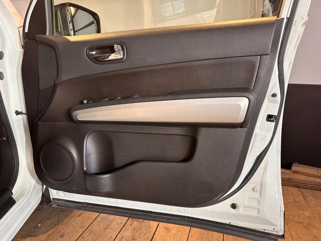 エクストレイル ２０Ｘｔｔ　６ヶ月無償保証・距離無制限保証　新品アルミホイール　新品ブロックタイヤ　ルーフキャリア　ナビ　ＴＶ　レザ－シ－ト　Ｂｌｕｅｔｏｏｔｈ　バックカメラ　ＥＴＣ　スマートキー（43枚目）