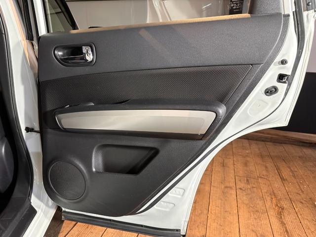 エクストレイル ２０Ｘｔｔ　６ヶ月無償保証・距離無制限保証　新品アルミホイール　新品ブロックタイヤ　ルーフキャリア　ナビ　ＴＶ　レザ－シ－ト　Ｂｌｕｅｔｏｏｔｈ　バックカメラ　ＥＴＣ　スマートキー（44枚目）