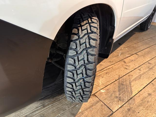 プロボックス GL 新品TOYOタイヤ/タコマ風LED/6ヶ月無償保証・距離無制限保証 ナビ ETC Bluetooth ブロックタイヤ マットブラックペイント タコマルックLED TOYOTAエンブレム ルーフキャリア(13枚目)