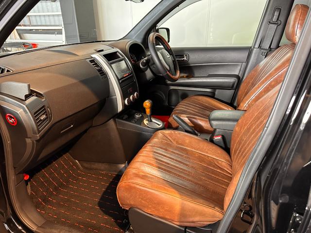 エクストレイル 20Xtt ナビ リフトアップ アルミホイル ルーフラック 6ヶ月無償保証・距離無制限保証 ブロックタイヤ ルーフキャリア TV レザ-シ-ト Bluetooth ETC スマートキー NISSANエンブレム(32枚目)