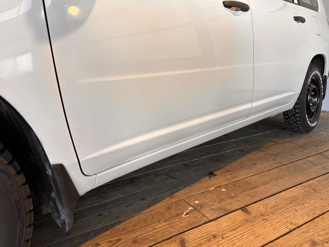 プロボックス ＤＸコンフォート　ダブルビーグリル／新品ＴＯＹＯタイヤ／ルーフバスケット／６ヶ月無償保証・距離無制限保証　ナビ　ＥＴＣ　Ｂｌｕｅｔｏｏｔｈ　マットブラックペイント　キャリアＴＯＹＯＴＡエンブレム　オープンカントリーＲＴ（22枚目）