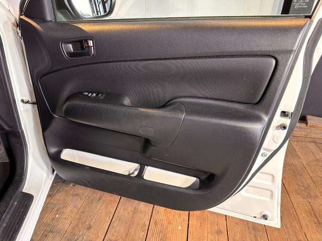 プロボックス ＤＸコンフォート　ダブルビーグリル／新品ＴＯＹＯタイヤ／ルーフバスケット／６ヶ月無償保証・距離無制限保証　ナビ　ＥＴＣ　Ｂｌｕｅｔｏｏｔｈ　マットブラックペイント　キャリアＴＯＹＯＴＡエンブレム　オープンカントリーＲＴ（74枚目）