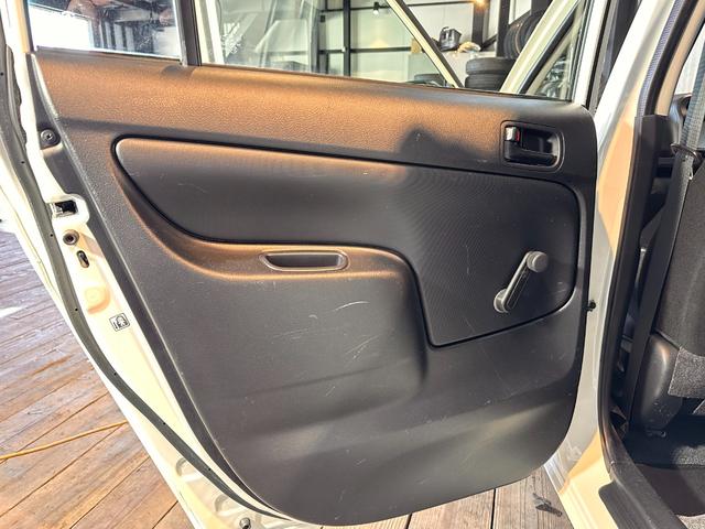 プロボックス ＤＸコンフォート　ダブルビーグリル／新品ＴＯＹＯタイヤ／ルーフバスケット／６ヶ月無償保証・距離無制限保証　ナビ　ＥＴＣ　Ｂｌｕｅｔｏｏｔｈ　マットブラックペイント　キャリアＴＯＹＯＴＡエンブレム　オープンカントリーＲＴ（77枚目）