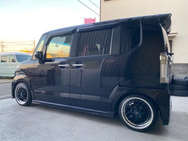 N-BOX+カスタム G・Lパッケージ ローダウン 社外16インチアルミ 前後ドラレコ 社外グリル 社外ナビ フルセグTV DVD再生 Bluetooth パワースライドドア レザー調シートカバー HIDヘッドライト LED爆光ルームランプ(13枚目)