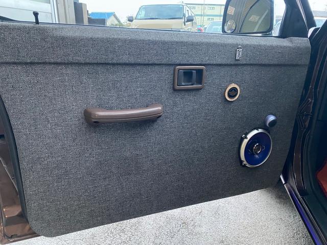 ダットサントラック ロングGL NOX適合 US仕様 シェル付き公認 フェンダートリム 社外アルミホイール シートカバー ナビ ETC ウーファー ノーズブラ ローライダー(33枚目)