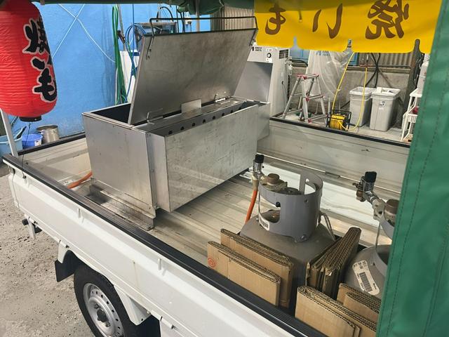 キャリイトラック ＫＣエアコン・パワステ　焼き芋移動販売車　焼き窯　ガスボンベ付き　幌付き　エアコン　パワーステアリング　オートマ　構造変更済み　三方開（21枚目）