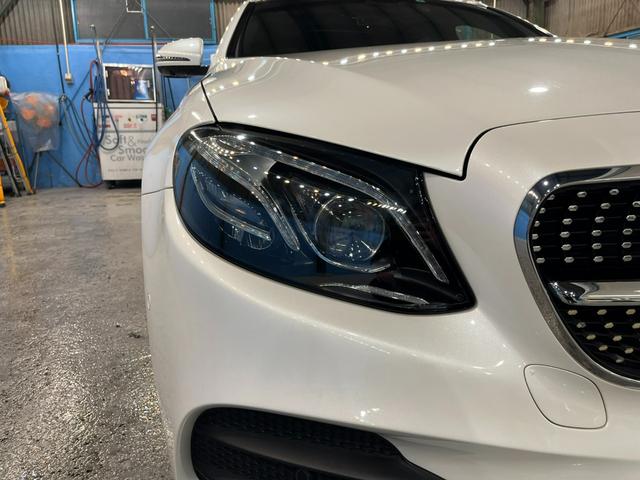 Ｅ２２０ｄステーションワゴンアバンギルドＡＭＧライン　ディーラーメンテ車　純正ＨＤＤナビ　フルセグ地デジ　３６０度カメラ　サンルーフ　レーダーセーフティＰＫＧ　黒革シート　シートヒーター　ハーマンカードン　純正１９インチＡＷ　ＬＥＤヘッド　パワートランク(17枚目)