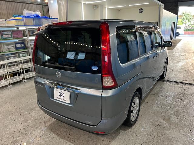 セレナ ２０Ｓチェアキャブリフタータイプ　チェアキャブリフタータイプ　ユーザー買取車　６人乗り　社外ナビ　バックカメラ　両側パワースライドドア　運転席電動サイドステップ　パワーバックドア　ドライブレコーダー　ＥＴＣ　スマートキー　禁煙車（14枚目）