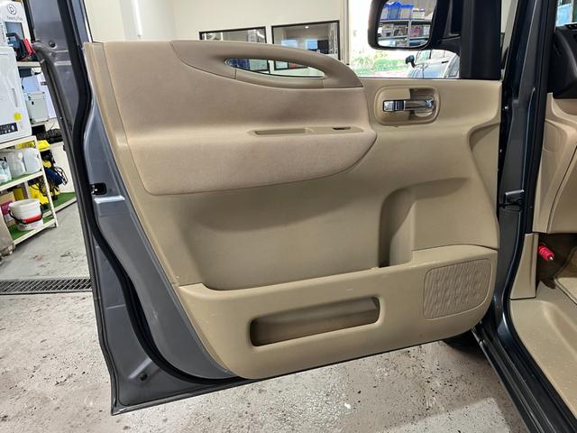 セレナ ２０Ｓチェアキャブリフタータイプ　チェアキャブリフタータイプ　ユーザー買取車　６人乗り　社外ナビ　バックカメラ　両側パワースライドドア　運転席電動サイドステップ　パワーバックドア　ドライブレコーダー　ＥＴＣ　スマートキー　禁煙車（34枚目）