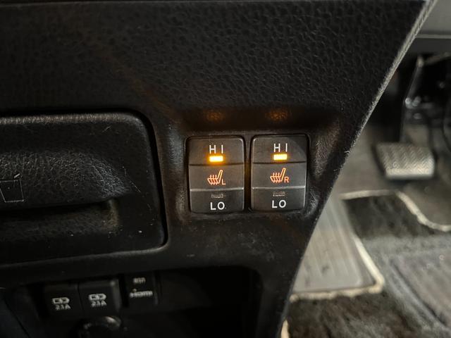 ヴォクシー ハイブリッドZS 煌III ワンオーナー車 モデリスタエアロパーツ アルパイン11インチナビ アルパインフリップダウンM フルセグ バックカメラ セーフティセンス 純正16インチAW LEDヘッド ハーフレザー シートヒーター(29枚目)