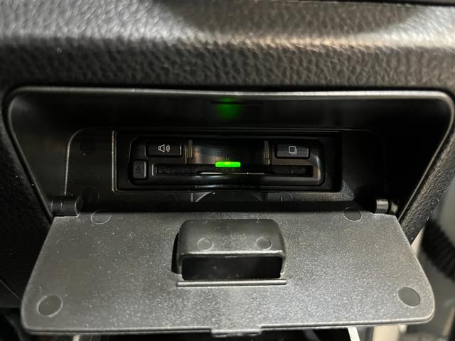 ヴォクシー ハイブリッドZS 煌III ワンオーナー車 モデリスタエアロパーツ アルパイン11インチナビ アルパインフリップダウンM フルセグ バックカメラ セーフティセンス 純正16インチAW LEDヘッド ハーフレザー シートヒーター(34枚目)