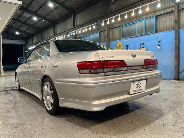 マークII ツアラーＶ　純正５速ＭＴ　１ＪＺエンジン　Ｒ５年４月３６７５４７キロ時タイベル交換シール有り　ＨＫＳ車高調　社外１７インチＡＷ　純正エアロパーツ　ＨＩＤヘッドライト　ターボタイマー　ＥＴＣ　キーレス　禁煙車（13枚目）