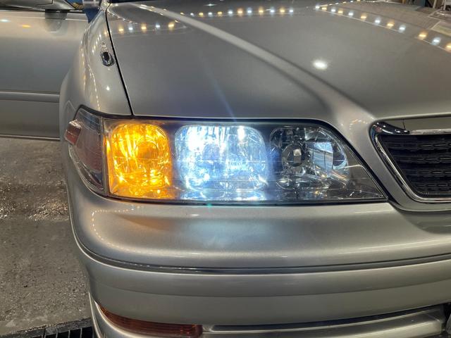 マークII ツアラーＶ　純正５速ＭＴ　１ＪＺエンジン　Ｒ５年４月３６７５４７キロ時タイベル交換シール有り　ＨＫＳ車高調　社外１７インチＡＷ　純正エアロパーツ　ＨＩＤヘッドライト　ターボタイマー　ＥＴＣ　キーレス　禁煙車（18枚目）